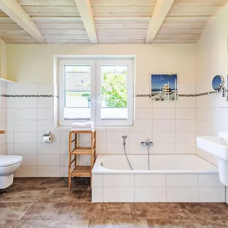 Luv & Lee By Interhome Holiday home